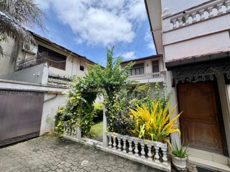 Exterior - Modern Luxury House for Sale in Colombo 4 - PDH258