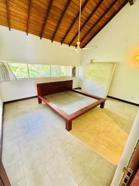 Bedroom - 4 Bedroom House for Sale at Battaramulla