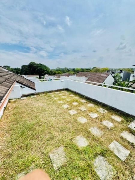 Exterior - 4 Bedroom House for Sale at Battaramulla
