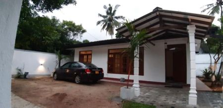 Exterior - House for Sale in Athurugiriya – PDH351