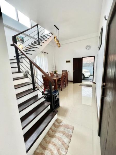 Living Room - 5 BR House for Sale in Dehiwala - PDH269
