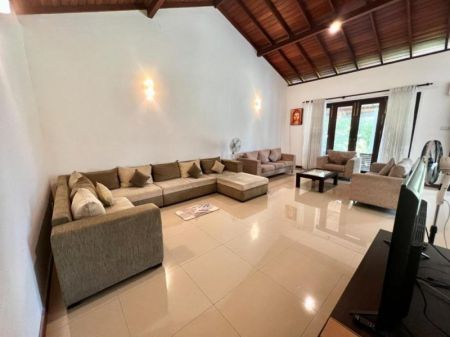 Living Room - 5 BR House for Sale in Dehiwala - PDH269
