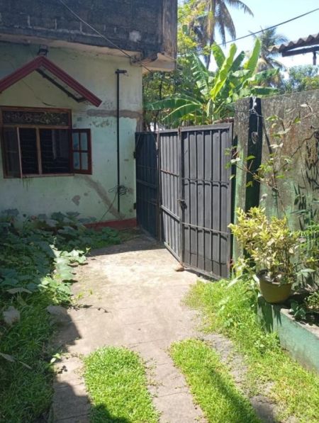Exterior - House for Sale in Wellampitiya – PDH365