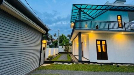 Exterior - Brand New Modern House for Sale in Negombo (Miriswatte) – PDH367