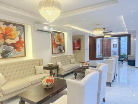 Living Room - Luxury House for Sale in Battaramulla – PDH371