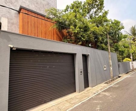 Exterior - 2 Houses on One Property for Sale in Pamunuwa Road, Maharagama (HS4870)