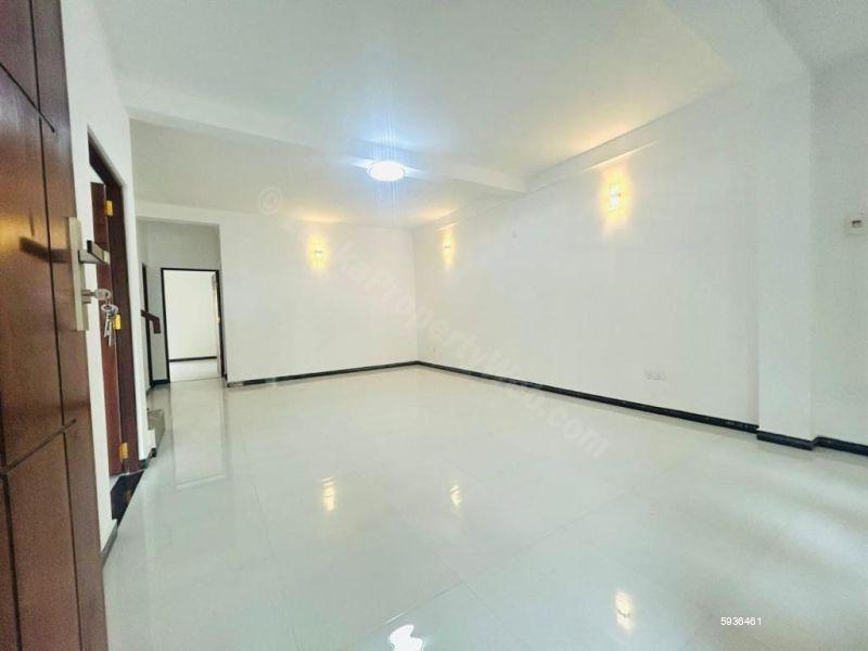 House for sale in Ja Ela