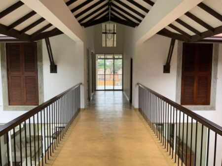 Exterior - Luxury House in Nawala with a swimming pool for Long Term Rent pool for 