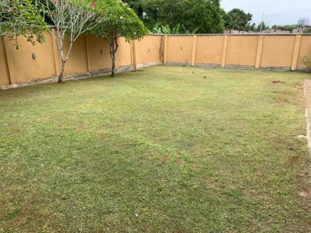 Exterior - Luxury House in Nawala with a swimming pool for Long Term Rent pool for 