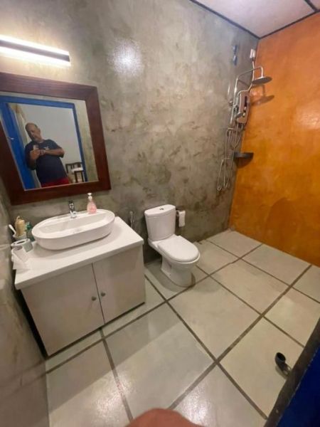 Bathroom - Luxury 4 BR House for rent in Colombo 6 