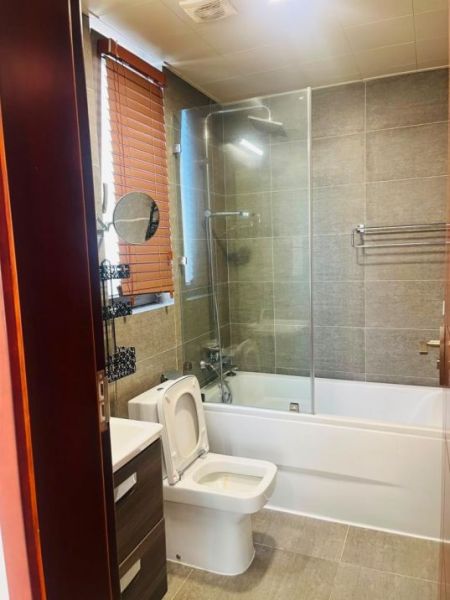 Bathroom - Astoria Apartment for sale in Colombo 3 