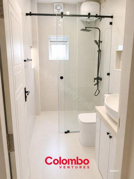 Bathroom - Apartment for rent in Colombo 4