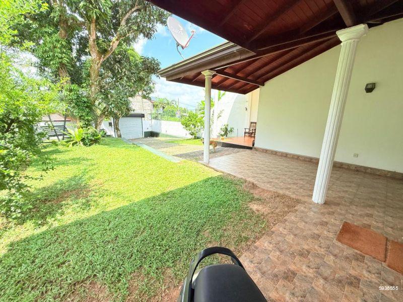 House for sale in Kottawa