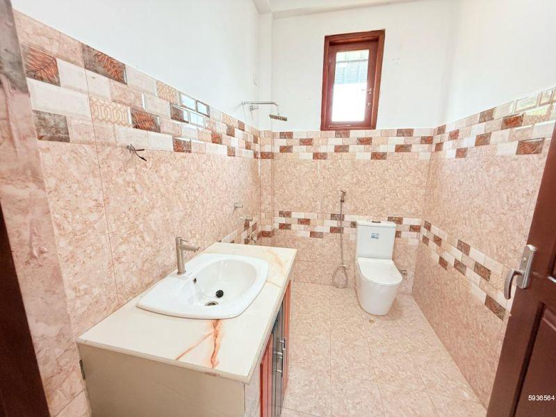 Bathroom - House for sale in Kottawa