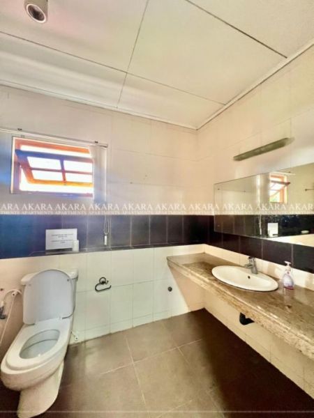 Bathroom - 10 Perches Unfurnished House for Rent - HL51400