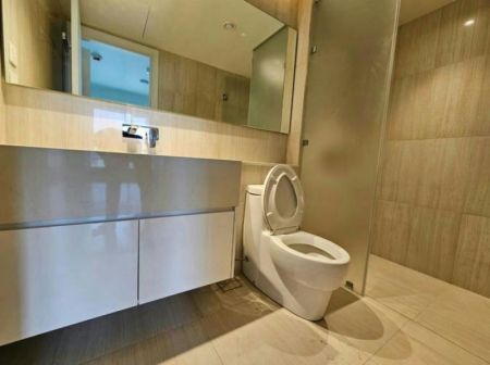 Bathroom - CCC - 03 Bedroom Semi Furnished Apartment for Sale in Colombo 02 (A5201)