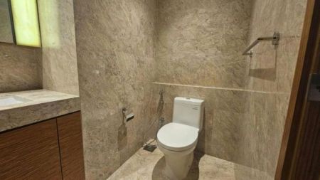 Bathroom - Shangri-La - 02 Bedroom Furnished Apartment for Sale in Colombo 02 (A5187)