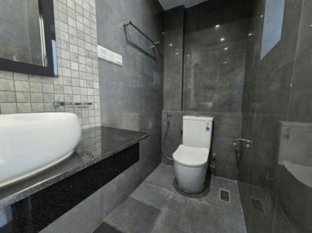 Bathroom - Peak - 03 Bedroom Unfurnished Apartment for Sale in Colombo 03 (A2999)