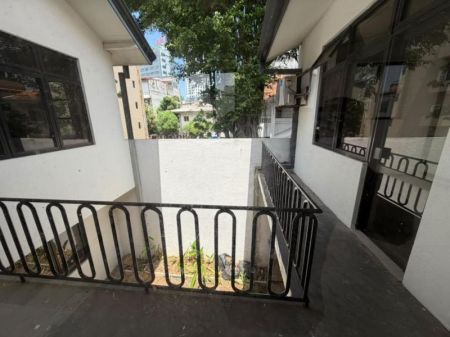 Exterior - House for rent in Colombo 7 