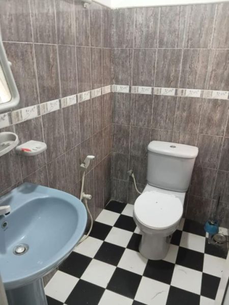 Bathroom - House For Rent – Colombo 04