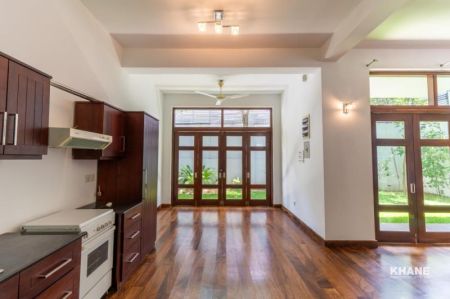 Living Room - Spacious House for Rent in Fife Road, Colombo 05