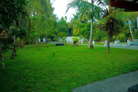 Exterior - Tourist villa for sale in Habaraduwa Fully furnished with pool and 65 P Land 