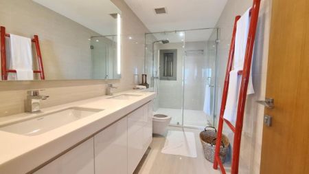 Bathroom - 2.5 Bedrooms furnished Altair F type available for sale - Colombo 2 