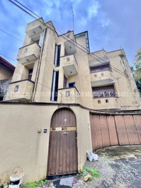 Exterior - 10 Perches Unfurnished House for Rent - HL53238