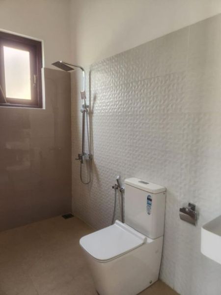 Bathroom - Architect-designed 4 Bedroom Luxury House For Sale- Hokandara, Thalawathugoda