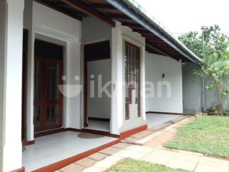Exterior - House Rent In Nugegoda ( File No 2501a/1) In Udahamulla Station Road