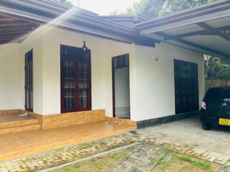 Exterior - (RR656) Fully Furnished House for Rent in Bandaragama