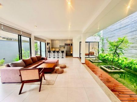 Living Room - Pannipitiya 4 BR Architecture House For Sale in Thalawathugoda 