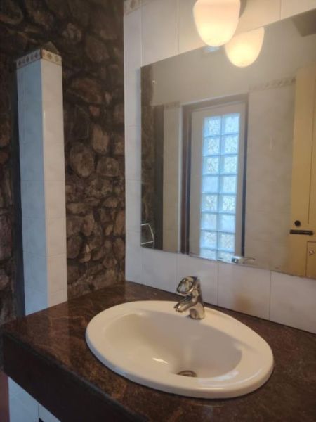 Bathroom - House For Rent – Borella