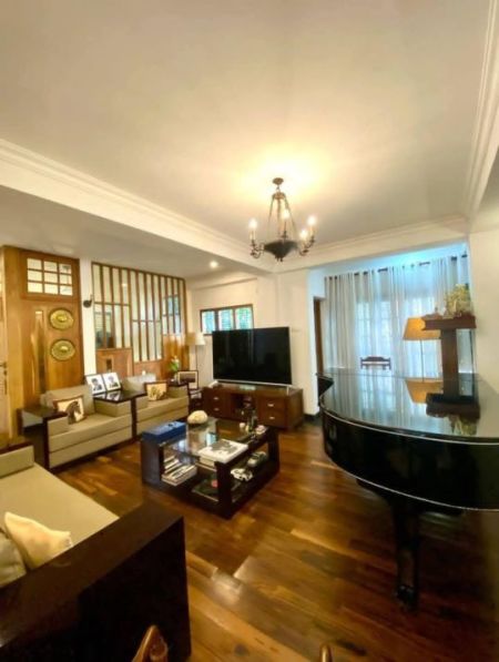 Living Room - Luxury House For Sale in Colombo 7