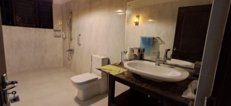 Bathroom - Elegant Family Residence on 36 Perches – Bellantara