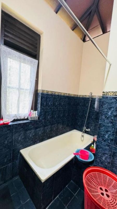 Bathroom - (RH496) Furnished Two Storey House for Sale in Horana