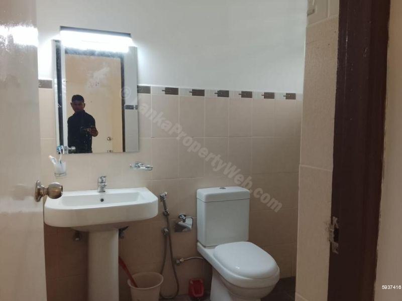 Bathroom - House for rent in Ja Ela