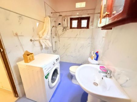 Bathroom - (DH729) Single Storey House on 32 Perch Land for Sale in Negombo