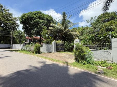 Exterior - (DH729) Single Storey House on 32 Perch Land for Sale in Negombo