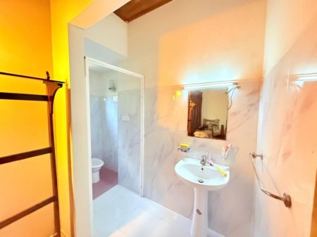 Bathroom - (DH729) Single Storey House on 32 Perch Land for Sale in Negombo