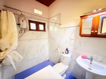 Bathroom - (DH729) Single Storey House on 32 Perch Land for Sale in Negombo