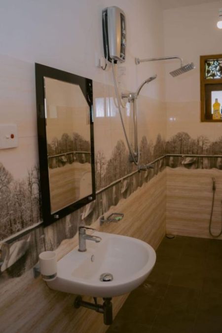 Bathroom - Tourist villa for rent 5 BR 2 BR Polhena 