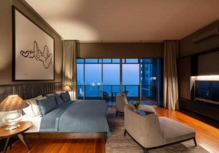 Living Room - Shangri-La - 04 Bedroom Furnished Apartment for Sale in Colombo 02 (A6090)