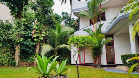 Exterior - Spacious 5 BR House for rent in Pelawatte 