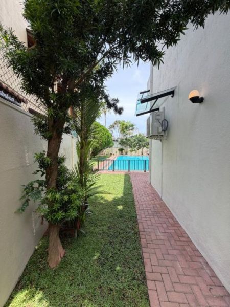 Exterior - Spacious Family Residence for Rent with Pool, Garden & Separate Annexe
