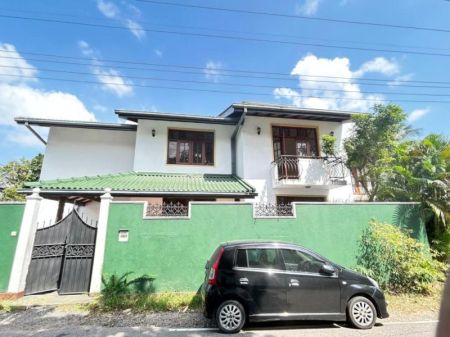 Exterior - 4 Bedroom House for Rent in Pelawatta Battaramulla, R221011