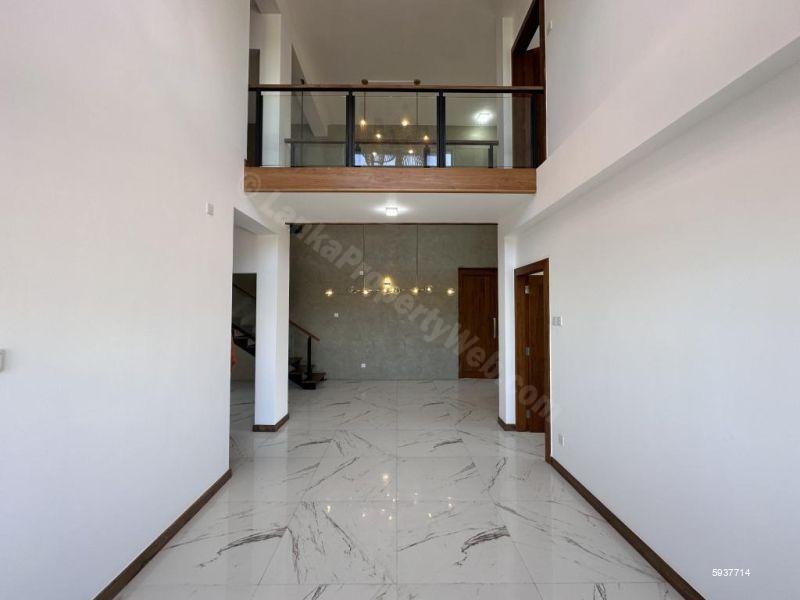 Apartment for sale in Colombo 6