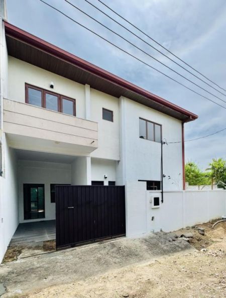 Exterior - 4 Bedroom House for Sale at Kaduwela