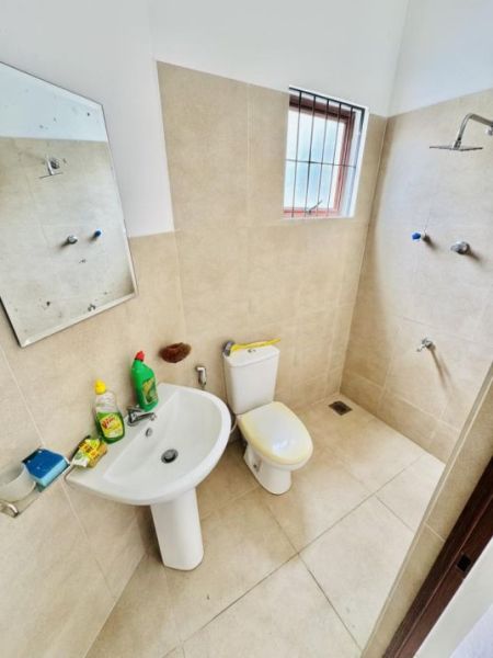 Bathroom - 4 Bedroom House for Sale at Kaduwela