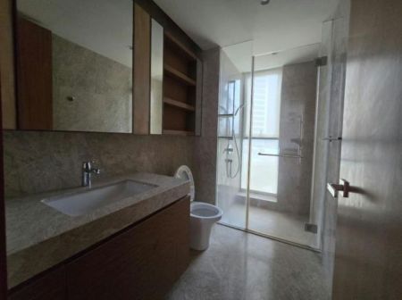 Bathroom - Shangri-La - 03 Bedroom Furnished Apartment for Rent in Colombo 02 (A6246)